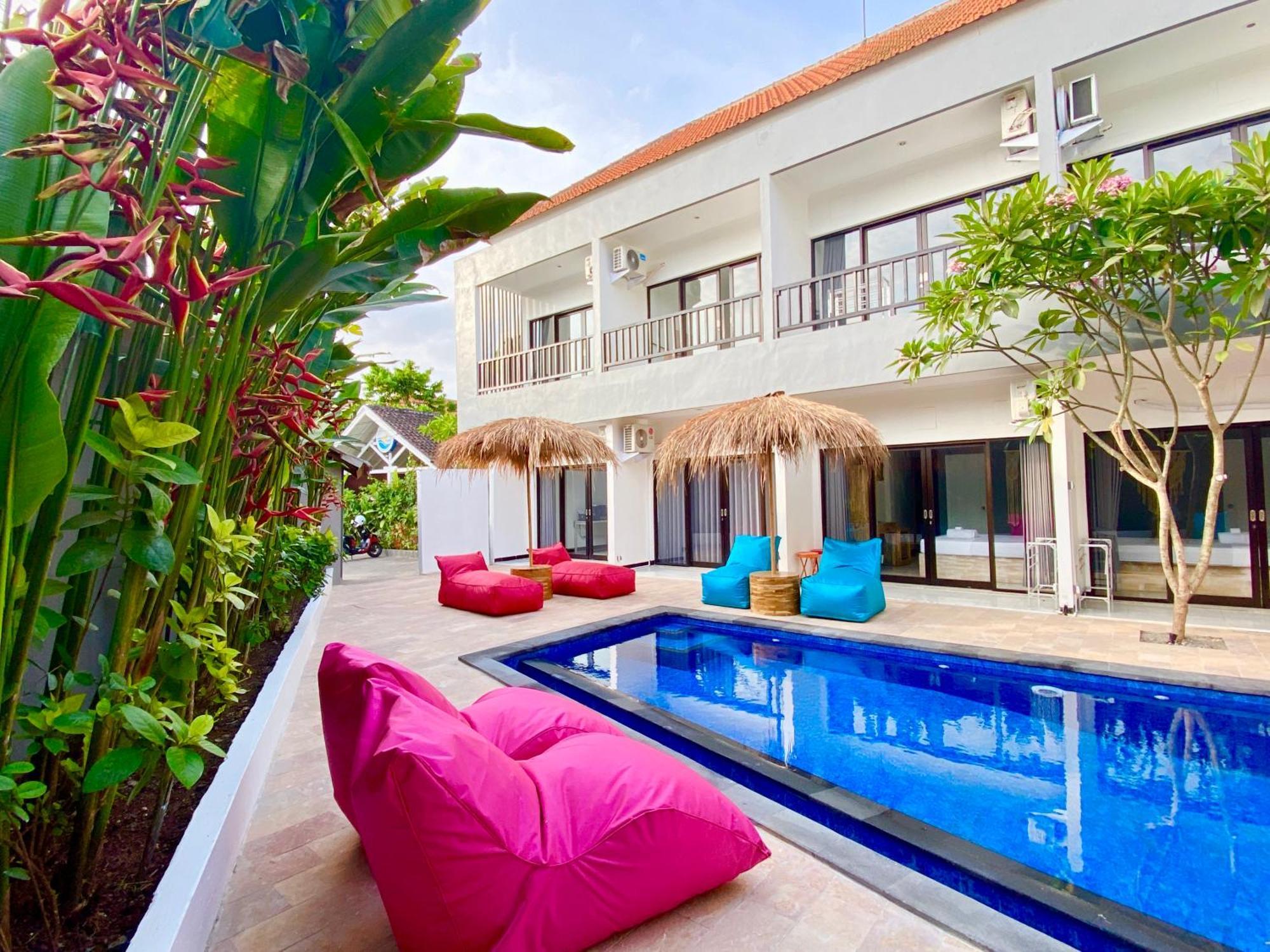 Summer Of Surf Hostel Uluwatu Ungasan  Exterior photo