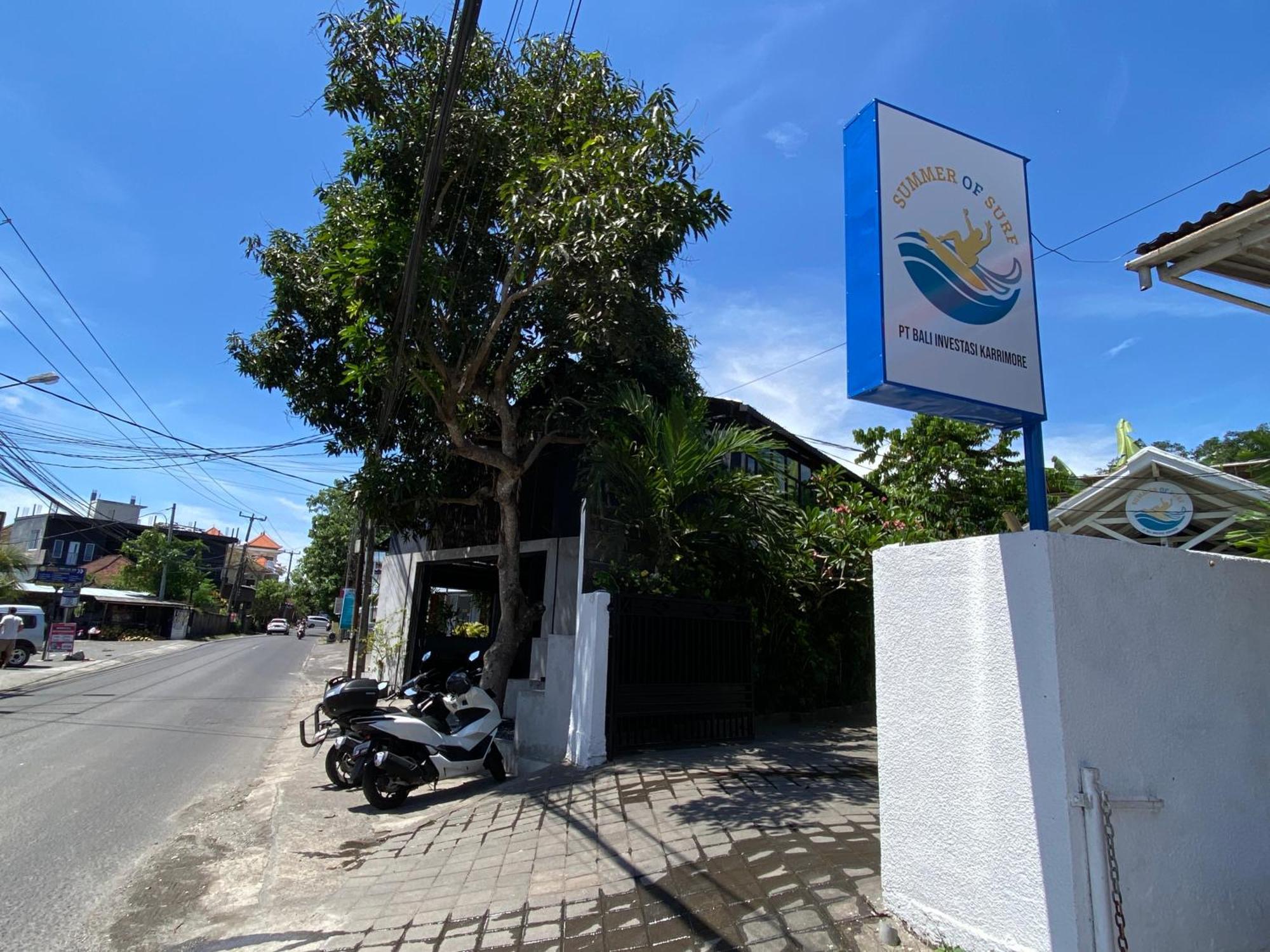 Summer Of Surf Hostel Uluwatu Ungasan  Exterior photo