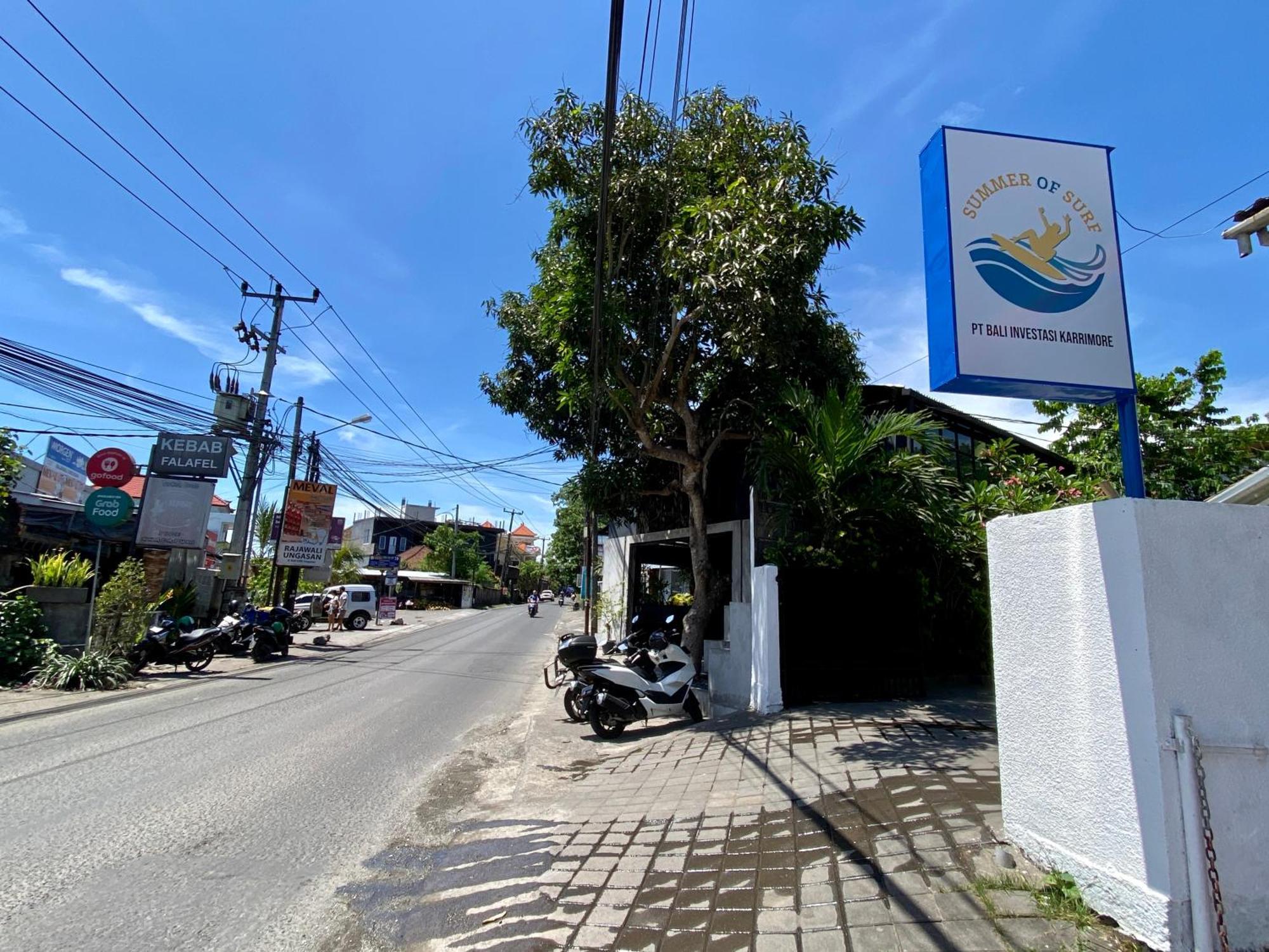 Summer Of Surf Hostel Uluwatu Ungasan  Exterior photo