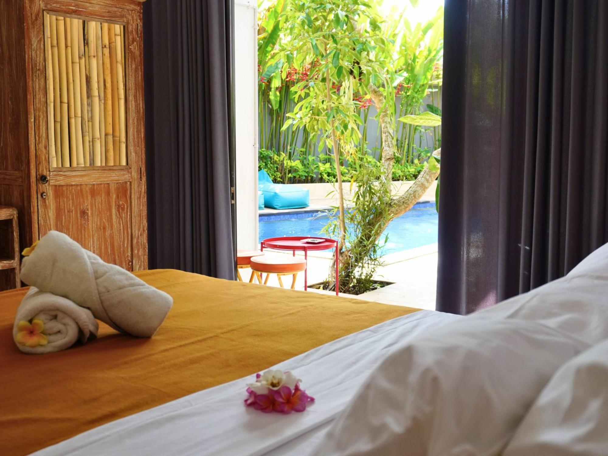 Summer Of Surf Hostel Uluwatu Ungasan  Exterior photo