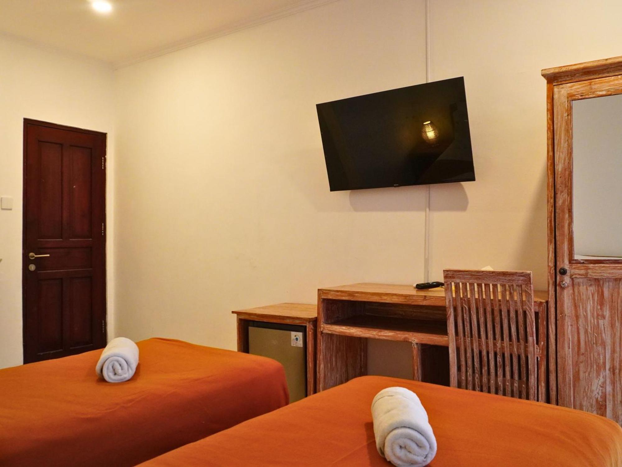Summer Of Surf Hostel Uluwatu Ungasan  Exterior photo