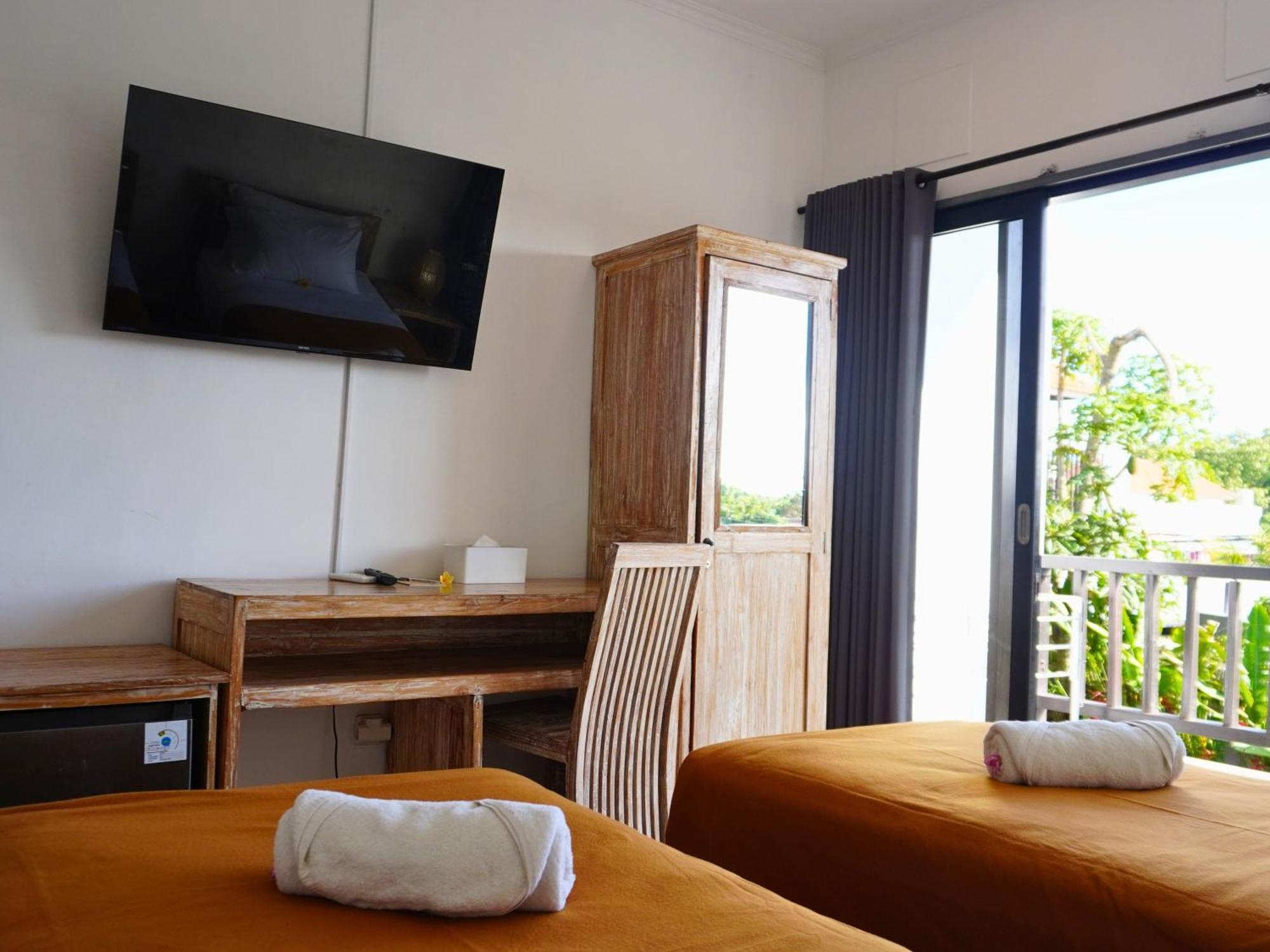 Summer Of Surf Hostel Uluwatu Ungasan  Exterior photo