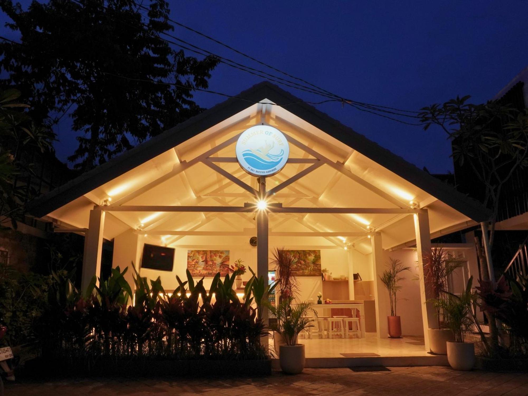 Summer Of Surf Hostel Uluwatu Ungasan  Exterior photo