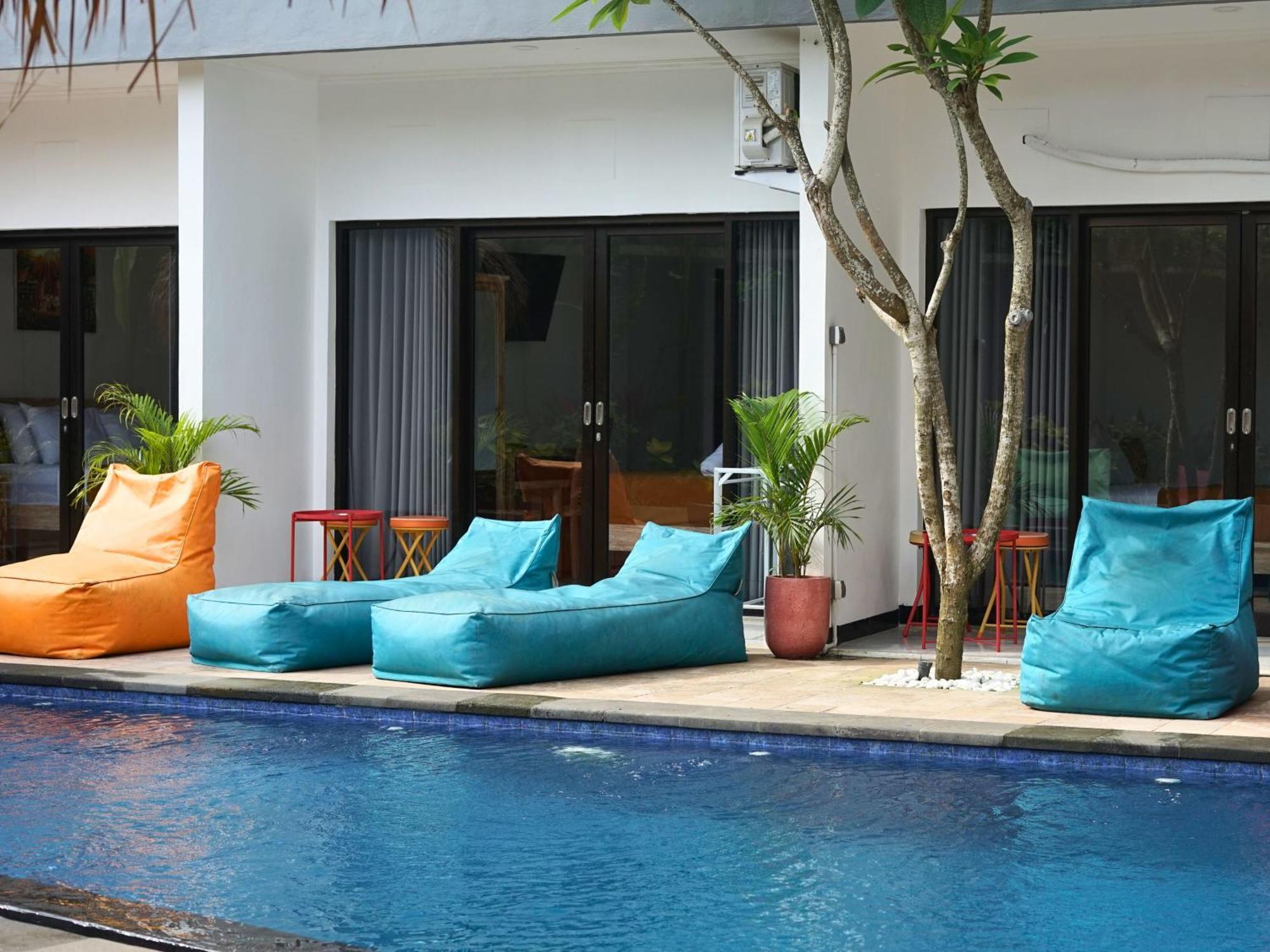 Summer Of Surf Hostel Uluwatu Ungasan  Exterior photo