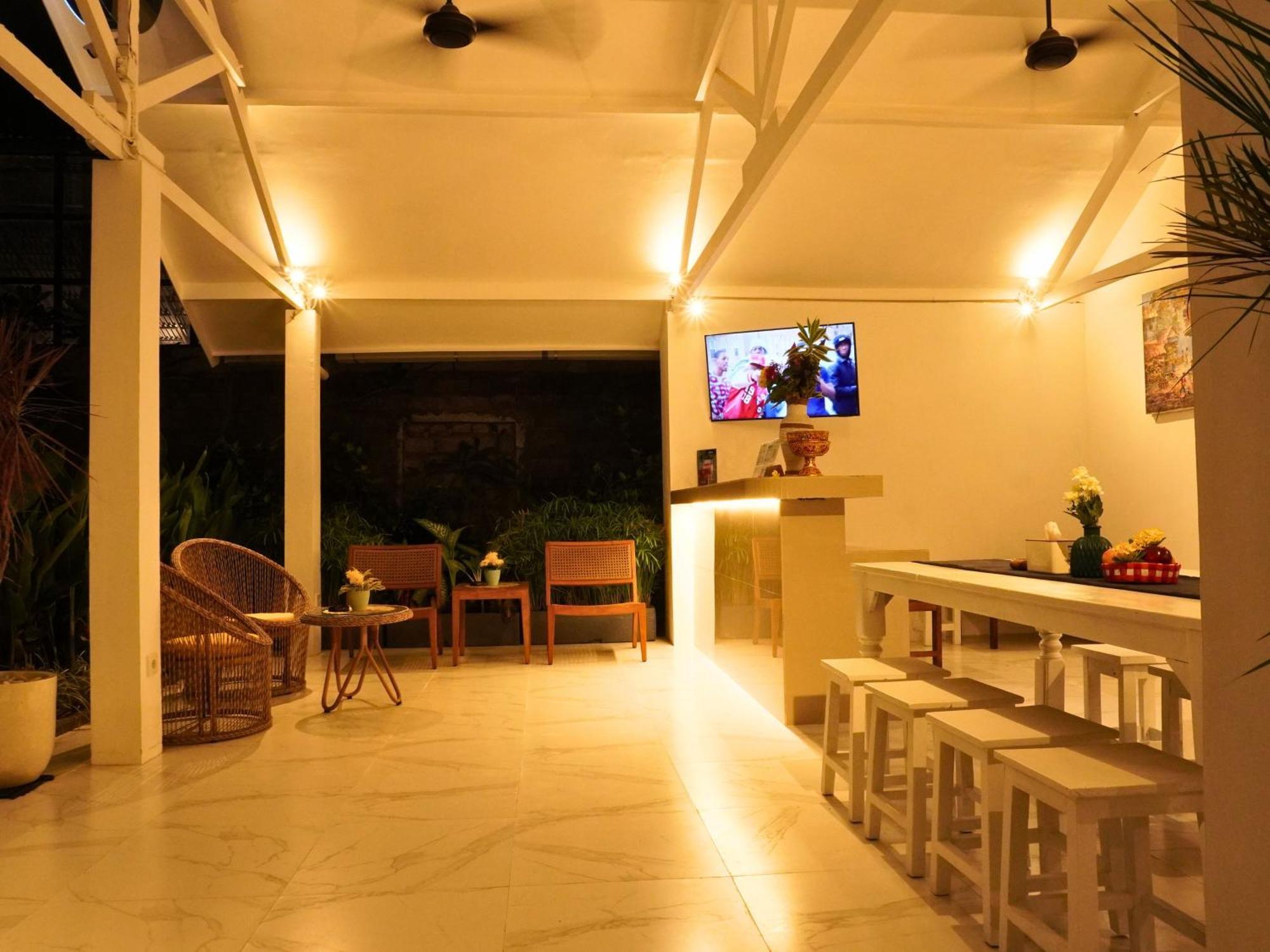Summer Of Surf Hostel Uluwatu Ungasan  Exterior photo